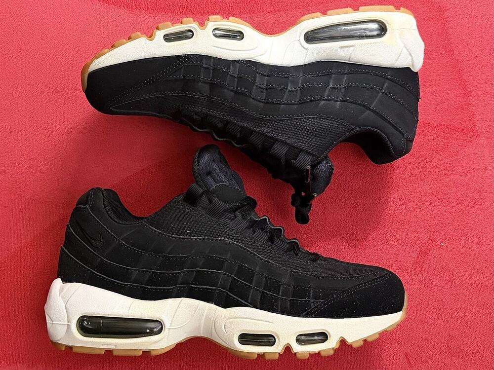 Nike Air Max 95 Women's Black/white/gum Size 8 (2018 Release) Pre1oved MINT COND